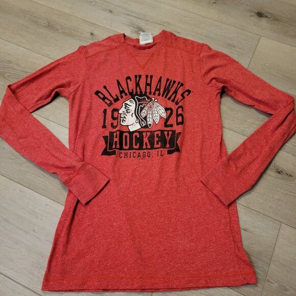 Womens NHL Hockey Chicago Blackhawks Red 1926 Long Sleeve Size Small Shirt - Picture 1 of 6
